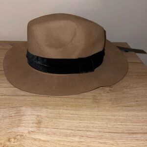 NWT Badgley Mischka Wool Fedora Hat